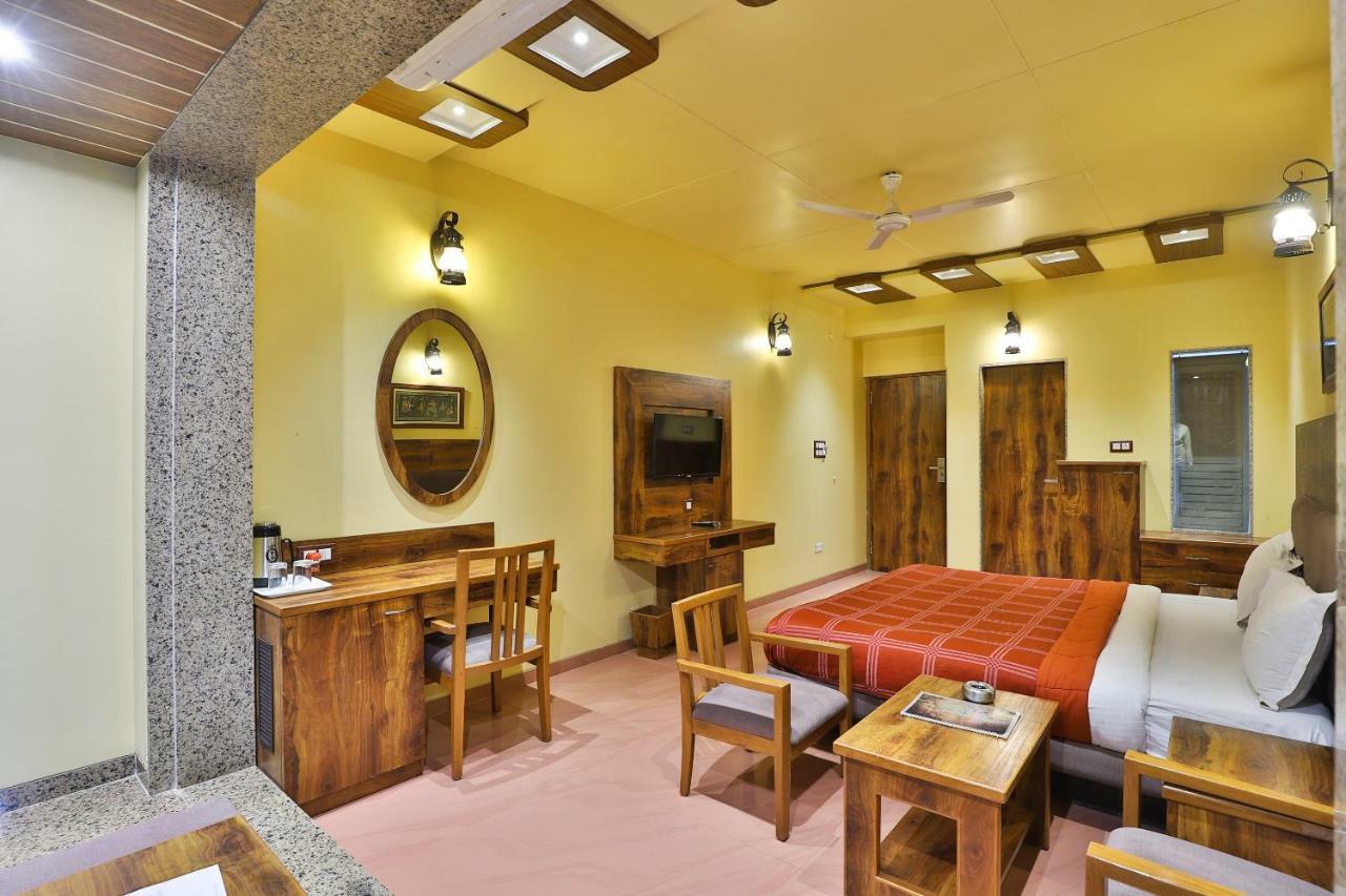 דמאן Palette - Hotel Ocean Inn מראה חיצוני תמונה